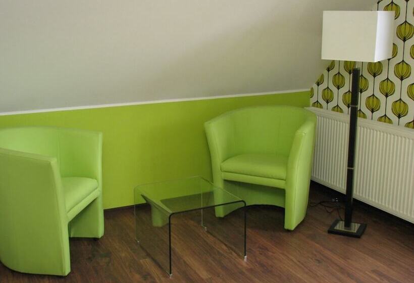 בית מלון כפרי Rezydencja Nad Jeziorem   Pestkownica