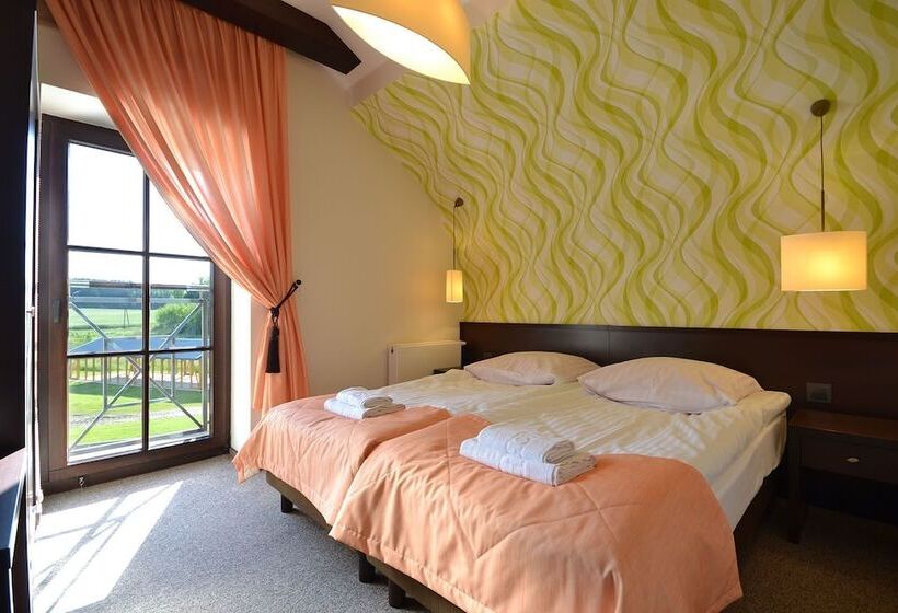 בית מלון כפרי Rezydencja Nad Jeziorem   Pestkownica