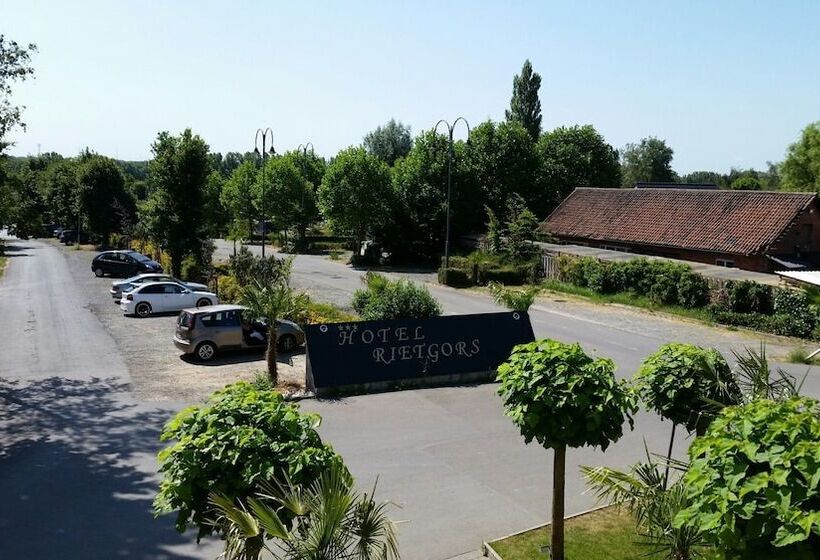 Отель Rietgors Palace