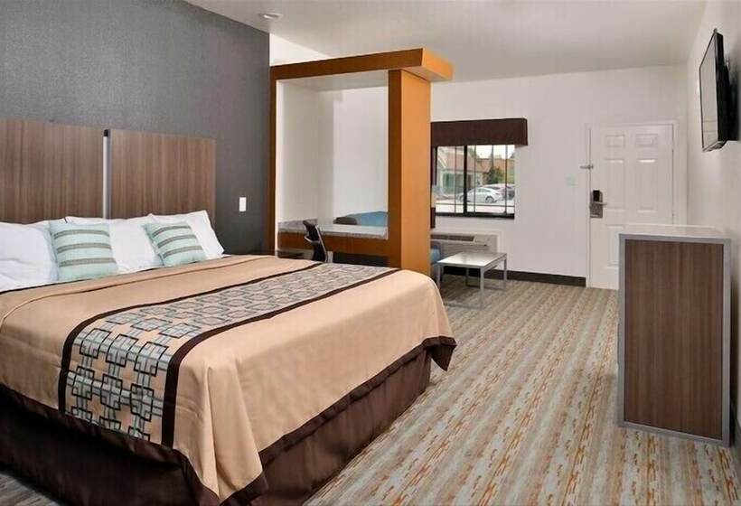 Отель Scottish Inn & Suites