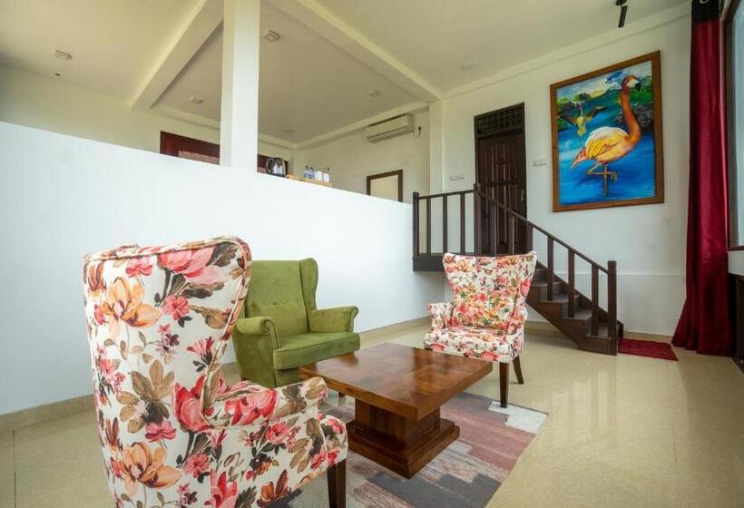 ホテル Shanthi Uyana