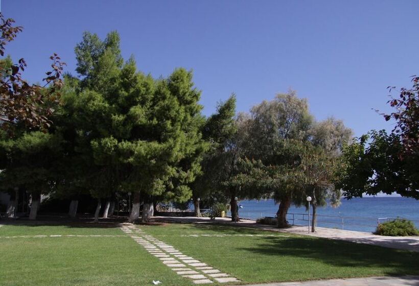 בית מלון כפרי Siagas Beach