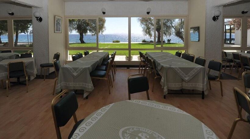 בית מלון כפרי Siagas Beach