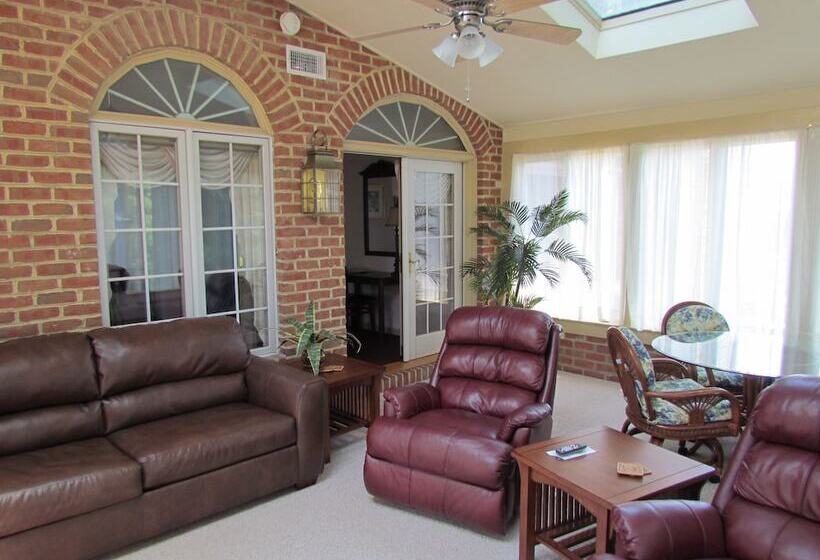 ホテル Smoketown Inn