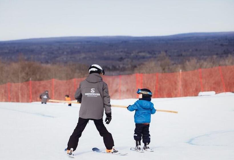 בית מלון כפרי Snowriver Mountain Resort