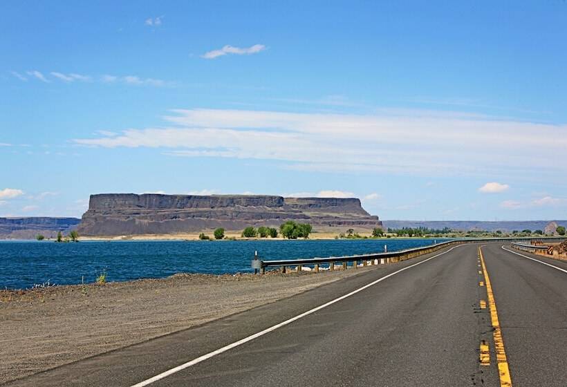 فندق Sunbanks Lake Resort