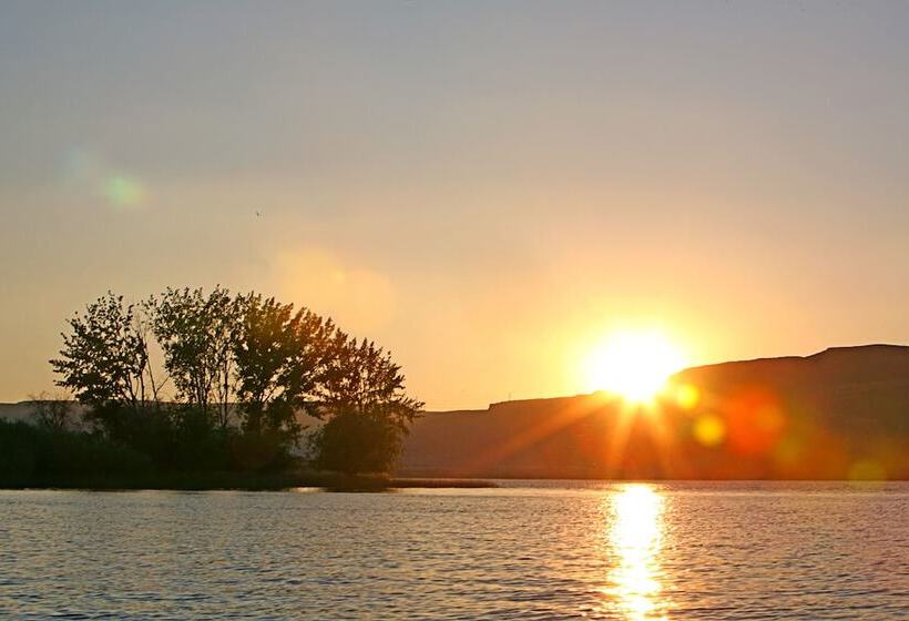 فندق Sunbanks Lake Resort
