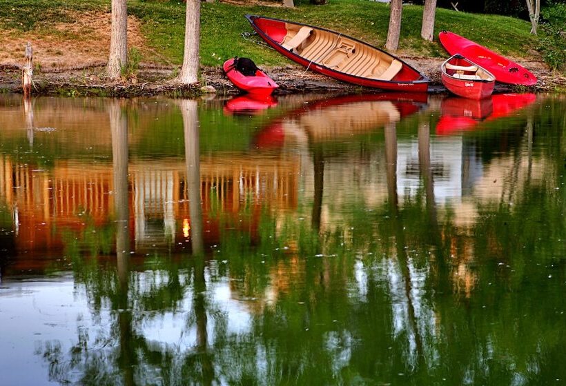 فندق Sunbanks Lake Resort