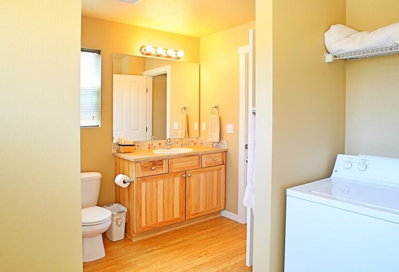 فندق Sunbanks Lake Resort