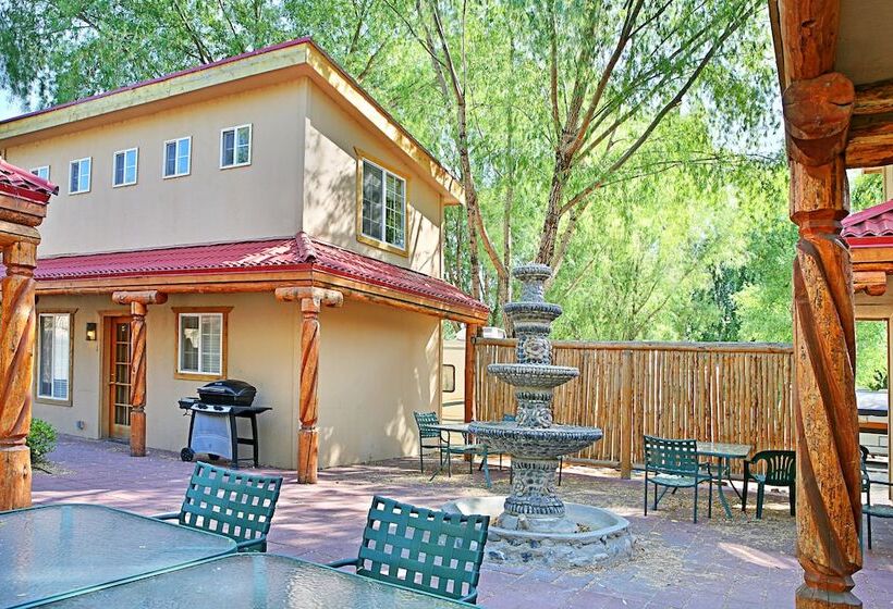 فندق Sunbanks Lake Resort