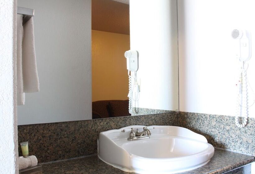 فندق Sunset Inn And Suites