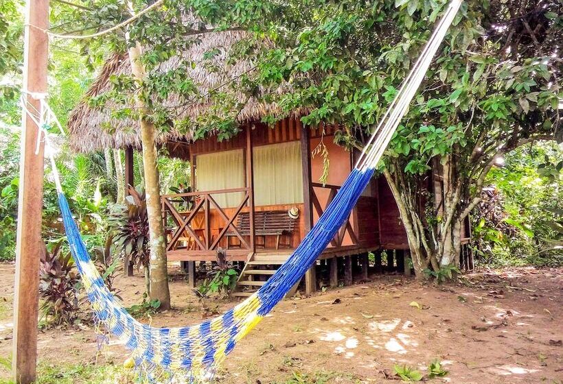 هتل Tambopata River