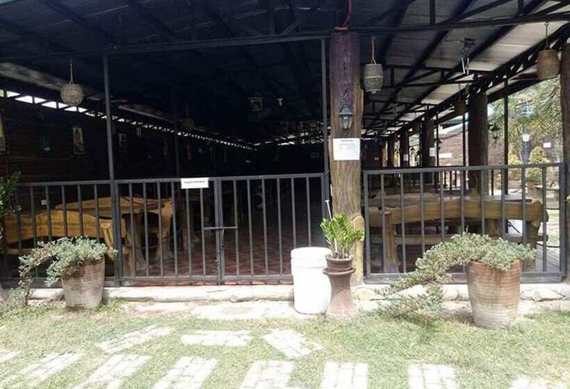 فندق Villa Del Rosario Resort