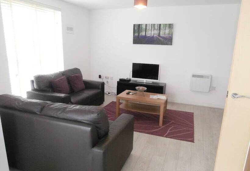 호텔 Woking   New Central