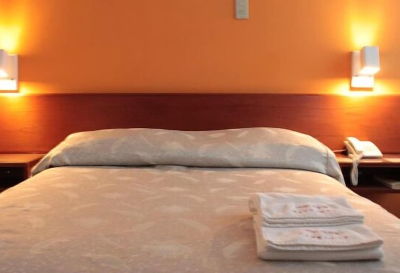 هتل Y Centro De Convenciones Chavin