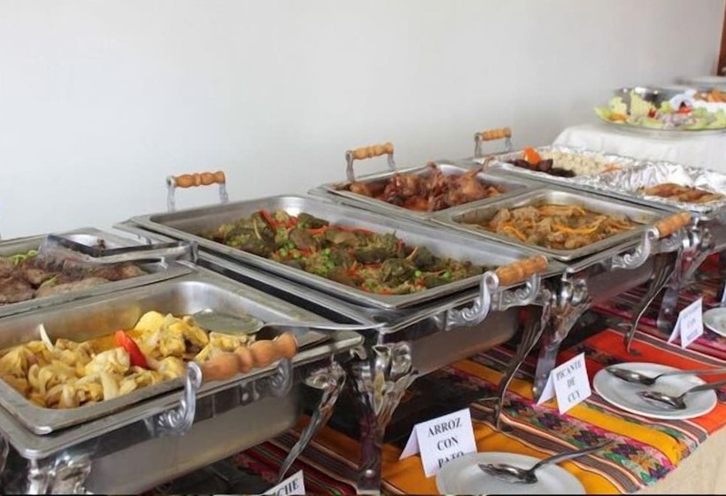 هتل Y Centro De Convenciones Chavin