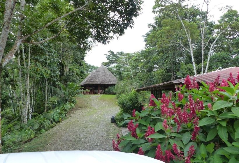 هتل Yachana Lodge