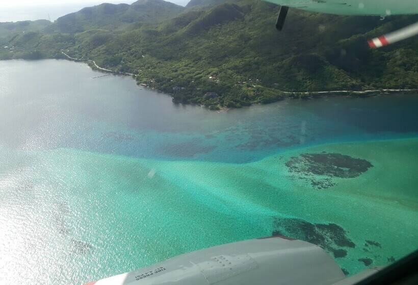 酒店 Yellow Home Providence Island