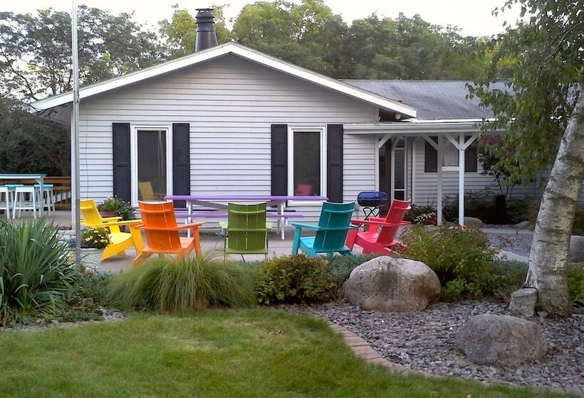 Loya S Little House Bed & Breakfast