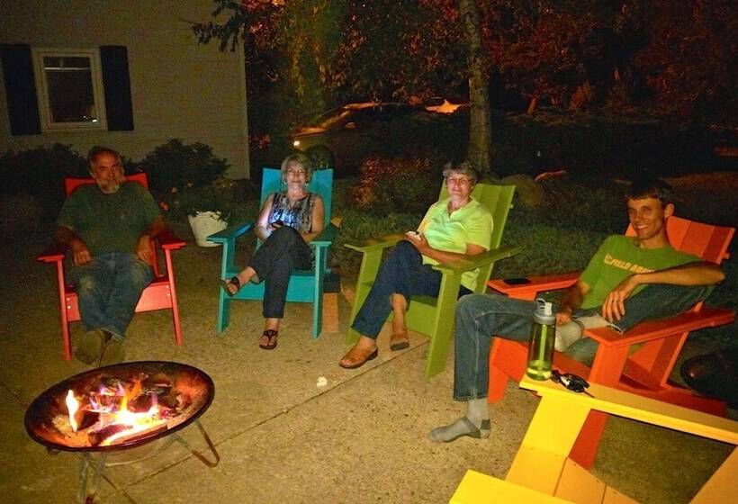 Loya S Little House Bed & Breakfast