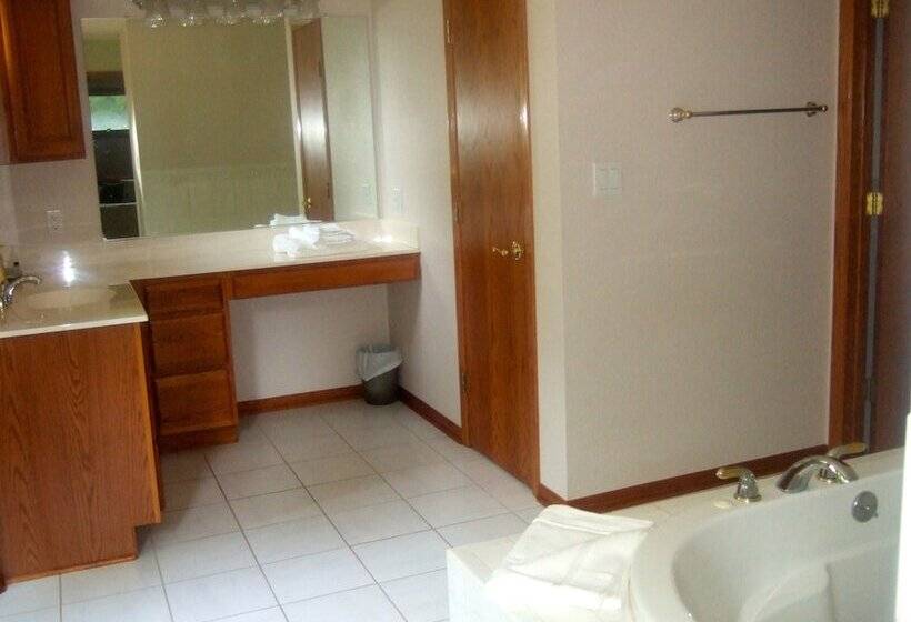 Loya S Little House Bed & Breakfast