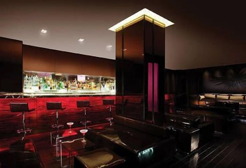 Luxury Suites At The Palms