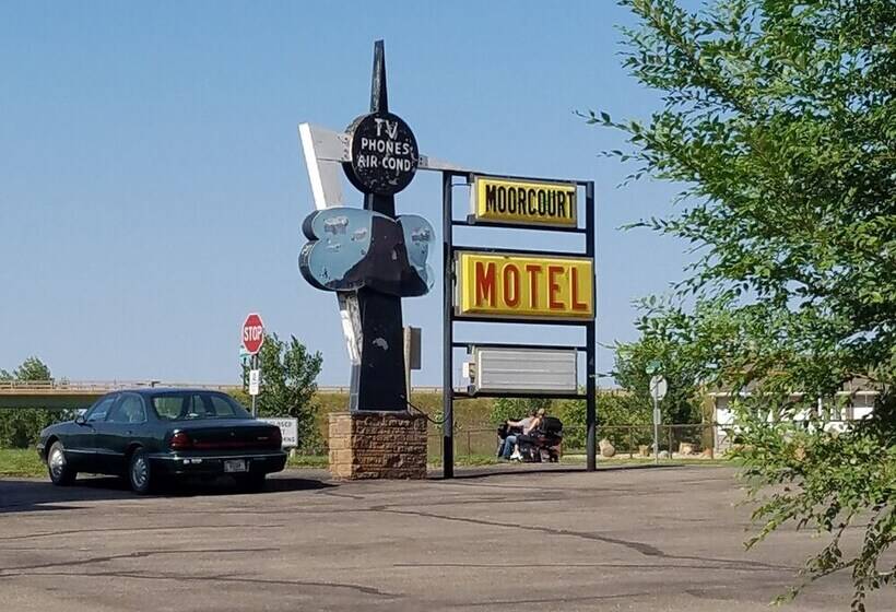 Moorcourt Motel