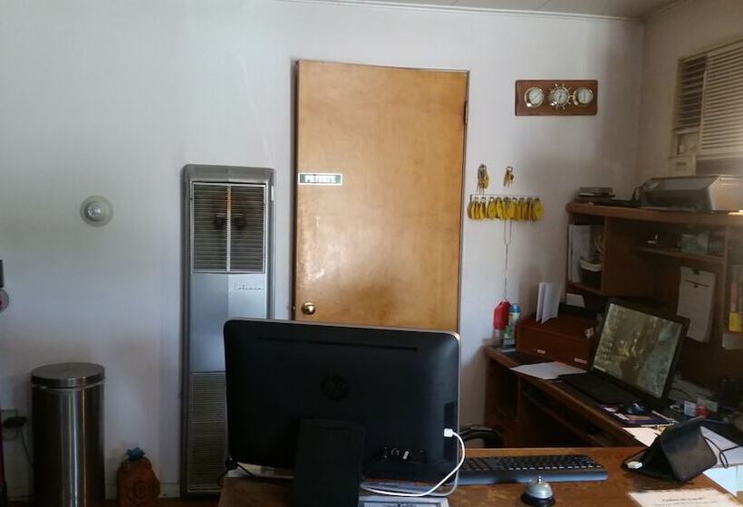 فندق على الطريق Cottonwood Cottages