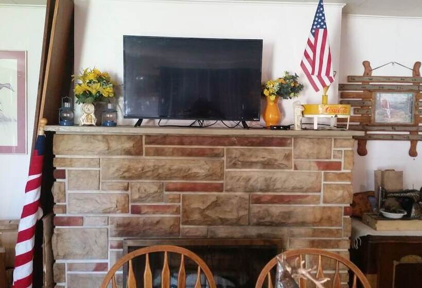 فندق على الطريق Cottonwood Cottages