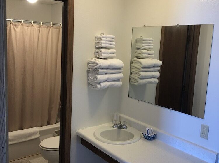 فندق على الطريق King S Inn