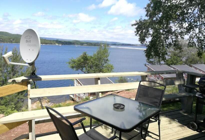 فندق على الطريق Knotty Pine Cottages