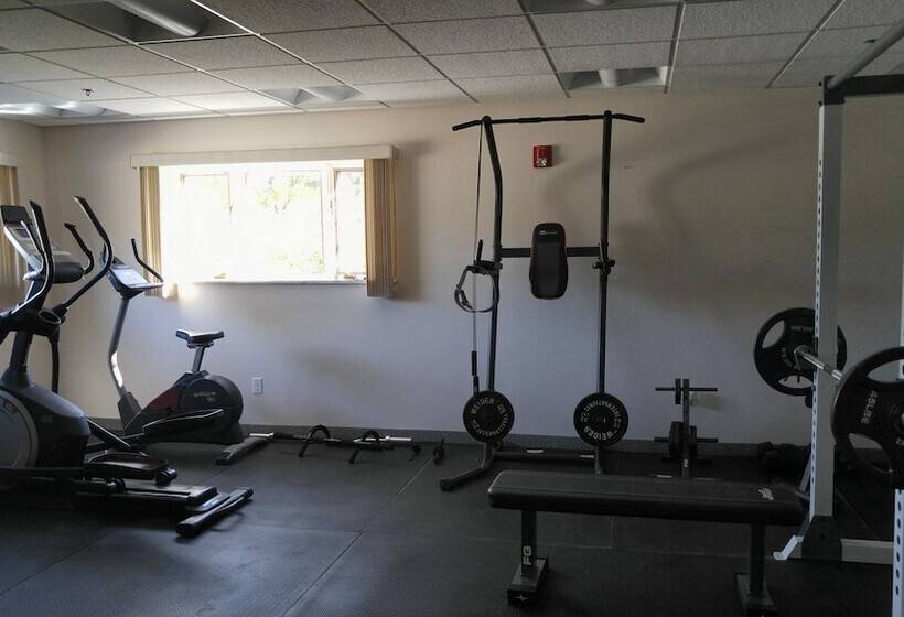 فندق على الطريق Lewellen Lodge