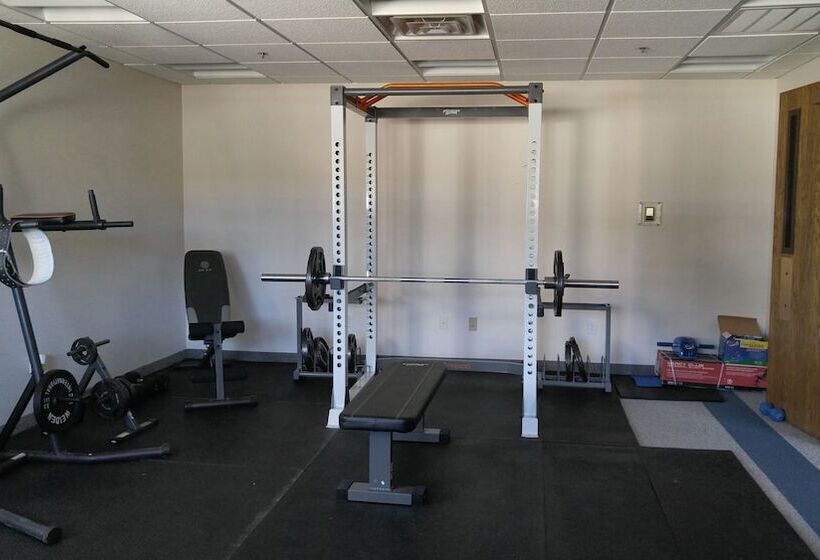 فندق على الطريق Lewellen Lodge