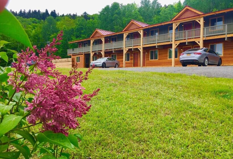 فندق على الطريق Moose Mountain Inn
