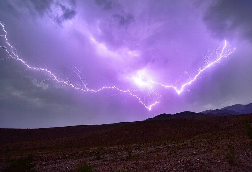 فندق على الطريق Panamint Springs Resort