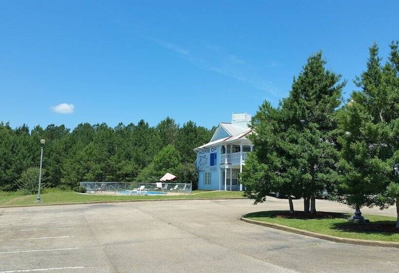 فندق على الطريق Victorian Inn