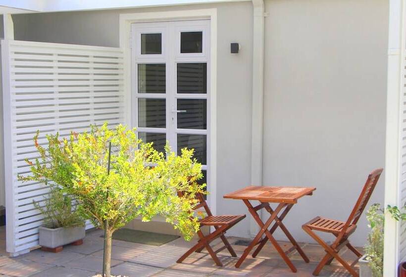 بنسيون Alphen Lodge Constantia