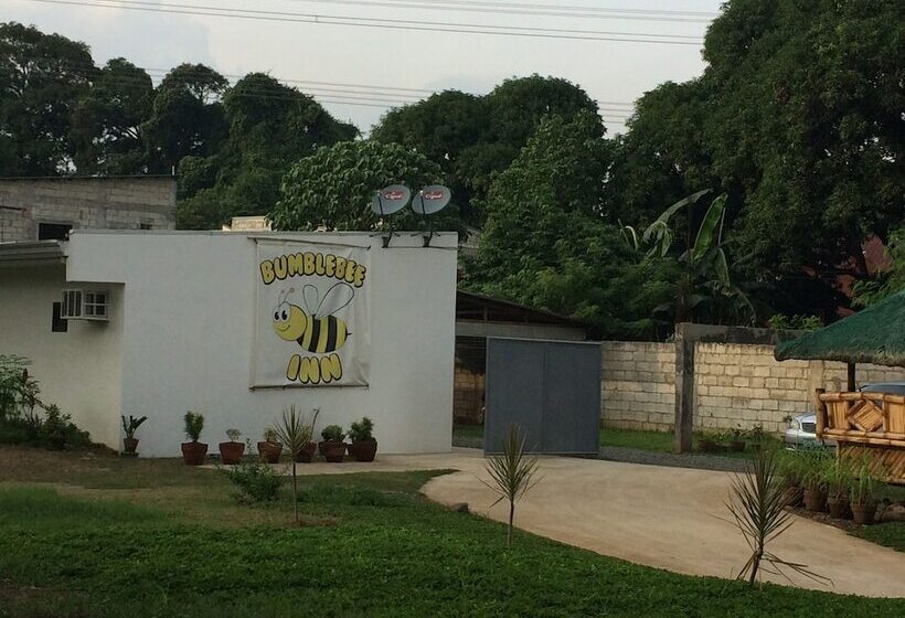 بنسيون Bumblebee Inn