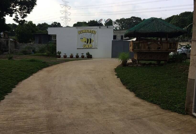 بنسيون Bumblebee Inn