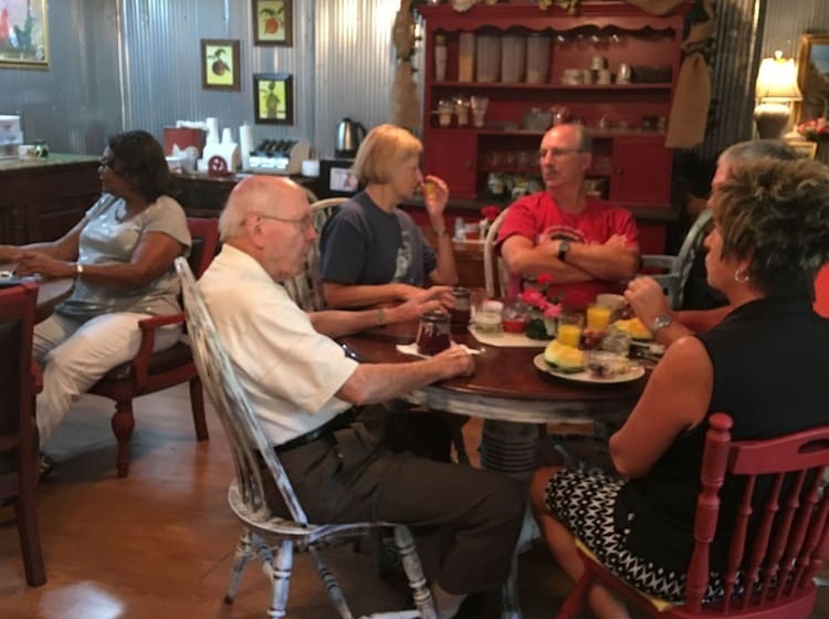 بنسيون Cart Barn Inn