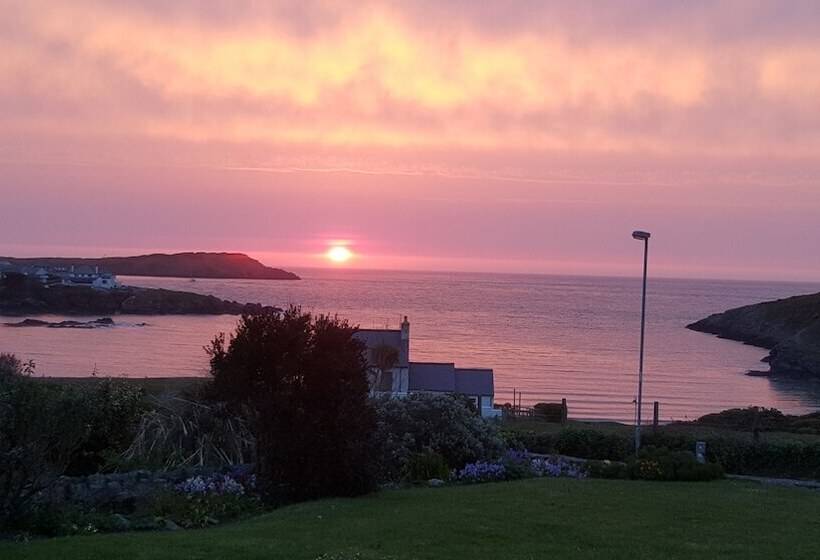 بنسيون Castellor