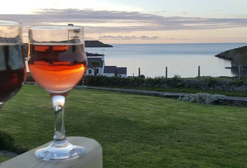 بنسيون Castellor