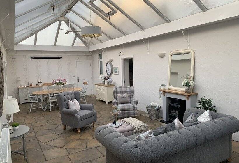 بنسيون Castellor