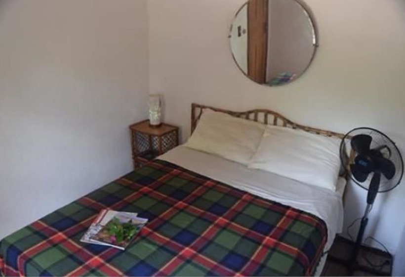 Пансион Cronos Guest House