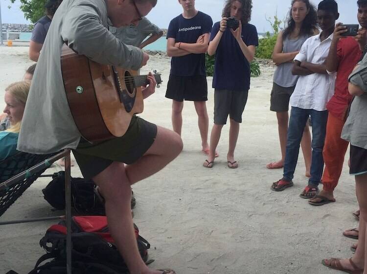 ペンション Dhonveli Residence