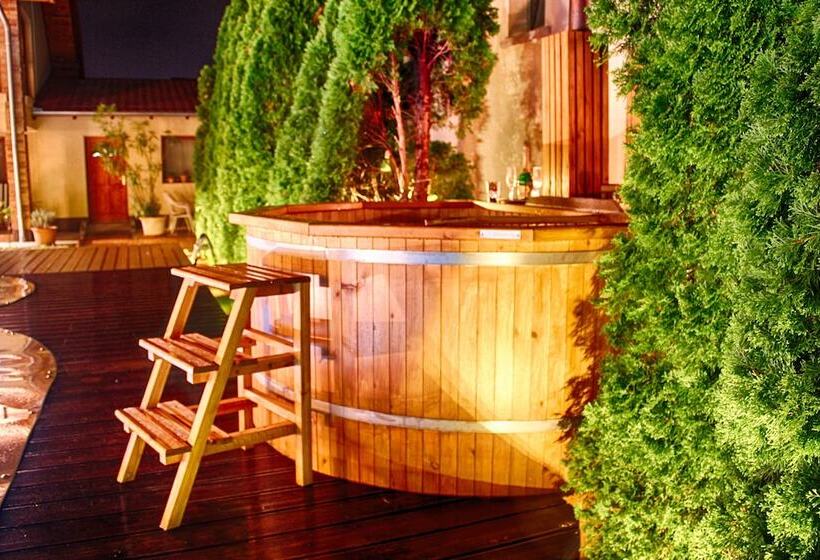 بنسيون Erdei Guesthouse