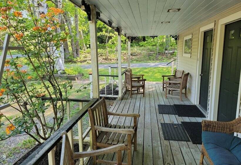 بنسيون Hawks House Inn