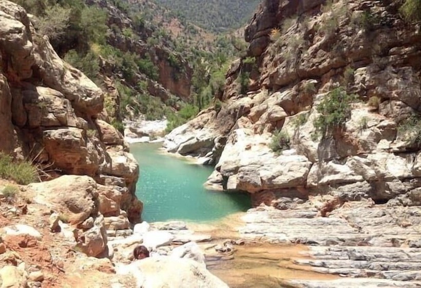 پانسیون Hôtel Restaurant Tifrit