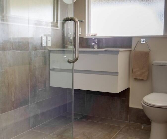 פנסיון Mangawhai Lodge