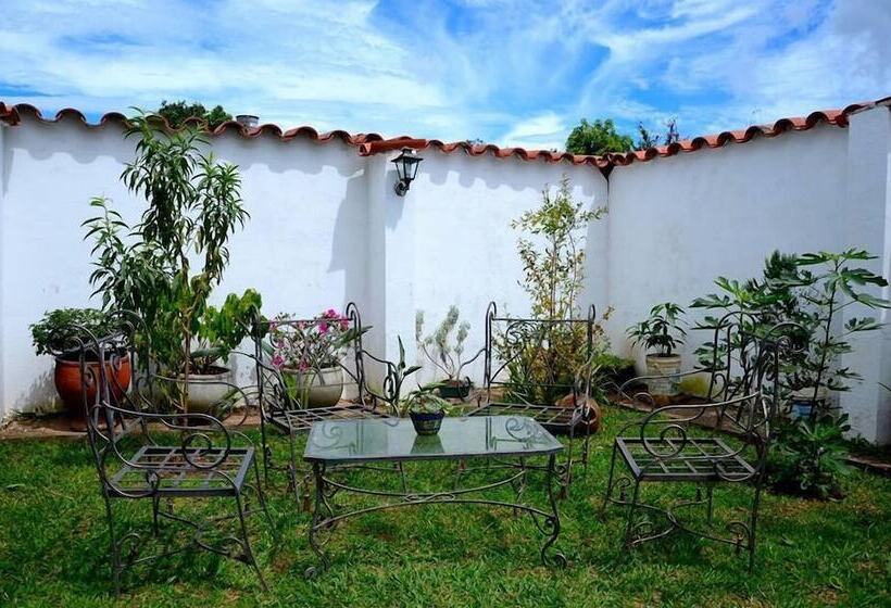 پانسیون Posada Guasu